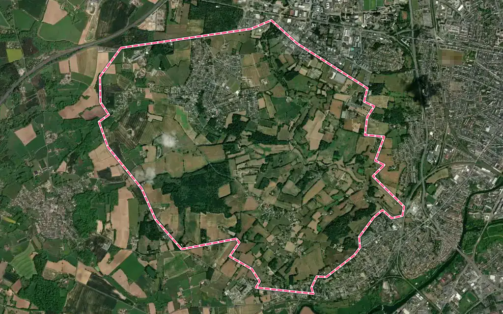 Vue satellite de Rouillon avec ses contours administratifs