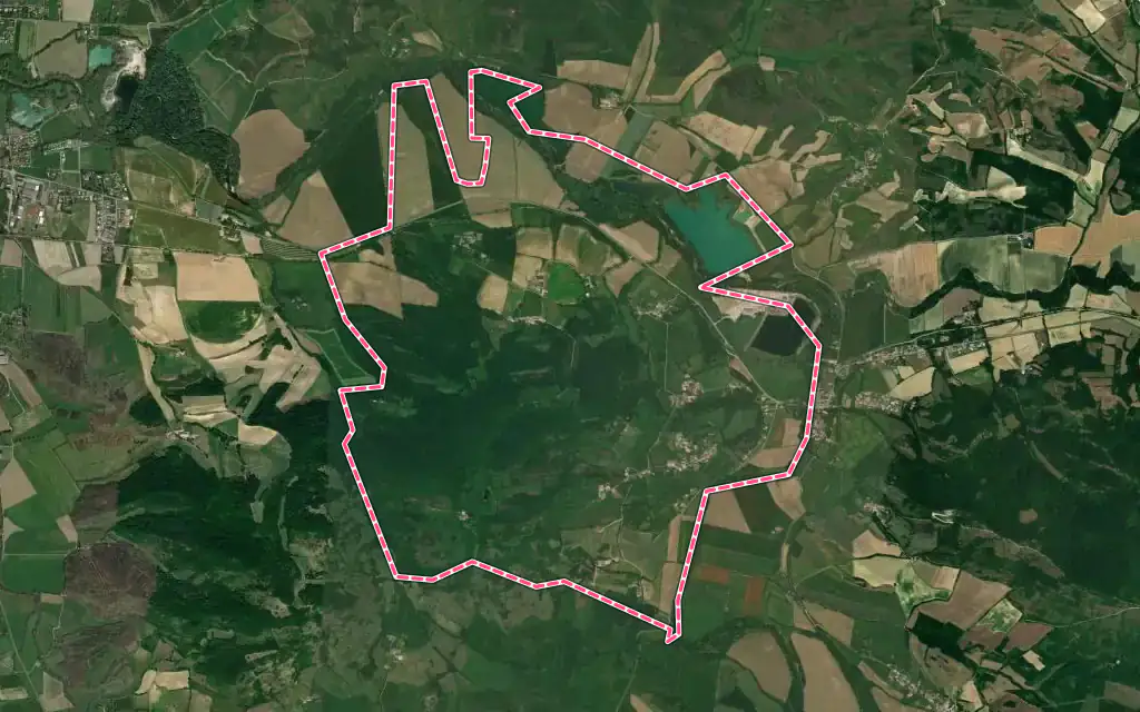 Vue satellite de Roumengoux avec ses contours administratifs
