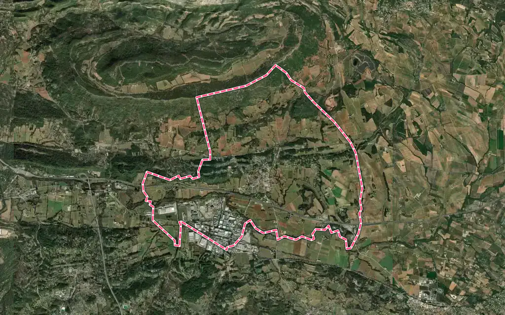 Vue satellite de Rousset avec ses contours administratifs