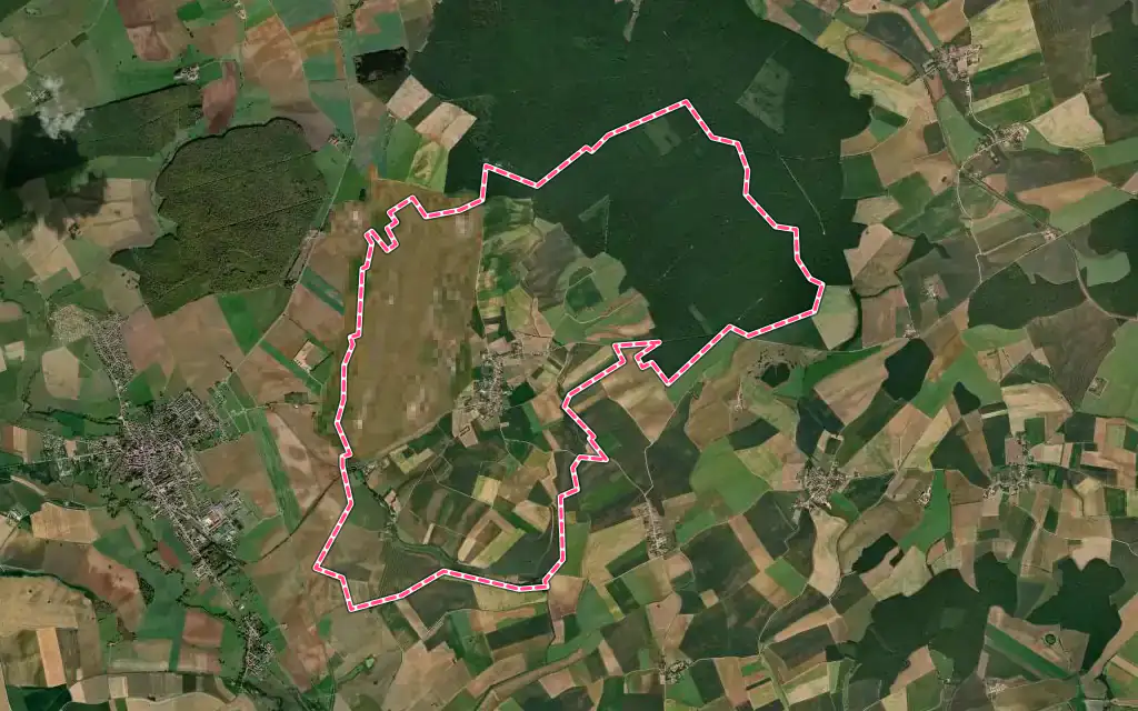Vue satellite de Rouvres-en-Woëvre avec ses contours administratifs