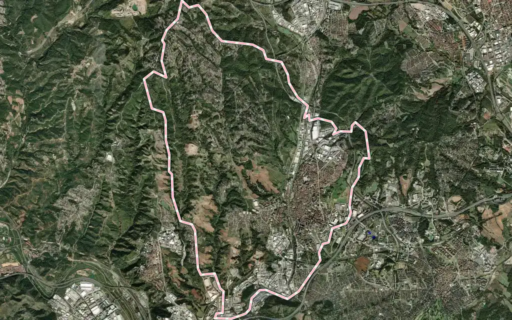 Vista satélite de Rubí con su contorno administrativo