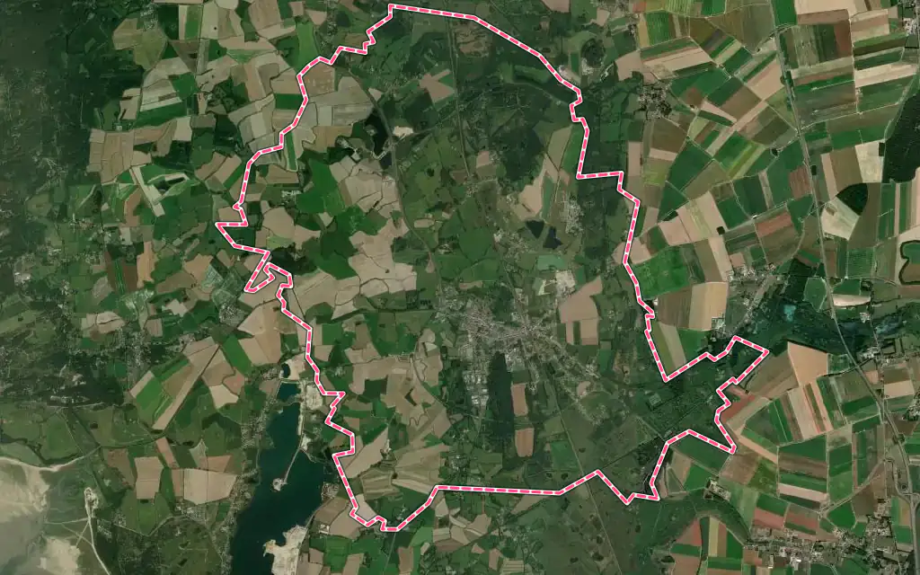 Vue satellite de Rue avec ses contours administratifs