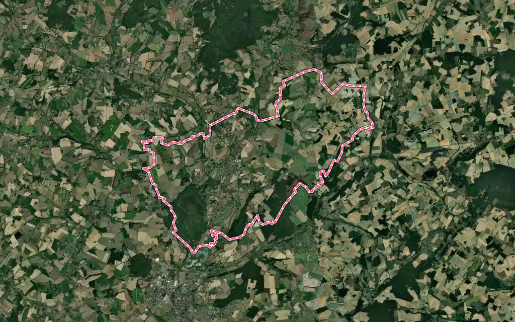 Vue satellite de Sablons sur Huisne avec ses contours administratifs