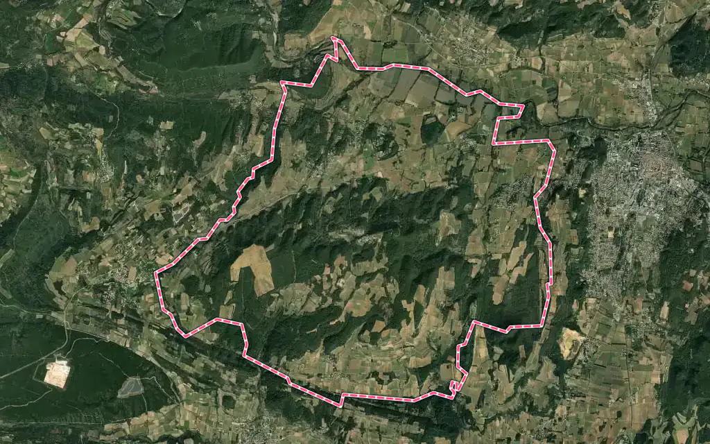 Vue satellite de Sabran avec ses contours administratifs