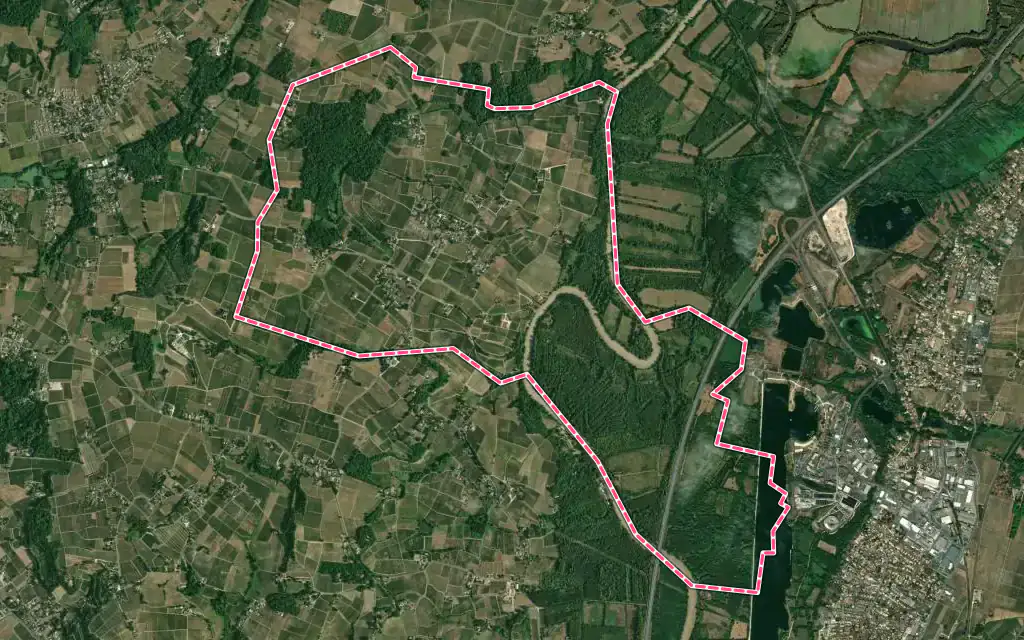 Vue satellite de Saillans avec ses contours administratifs
