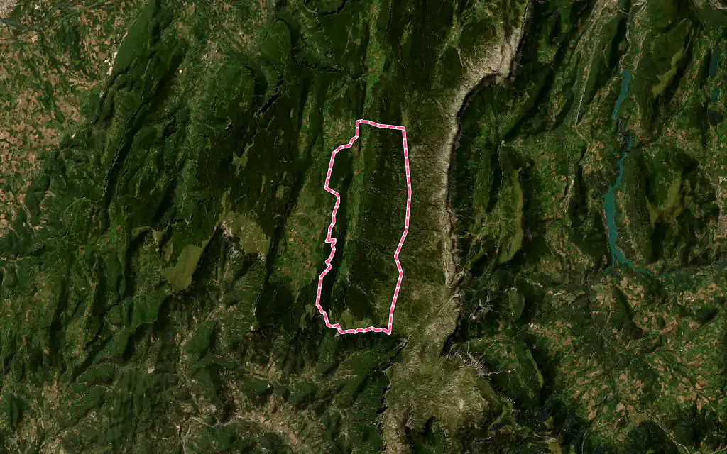 Vue satellite de Saint-Agnan-en-Vercors avec ses contours administratifs