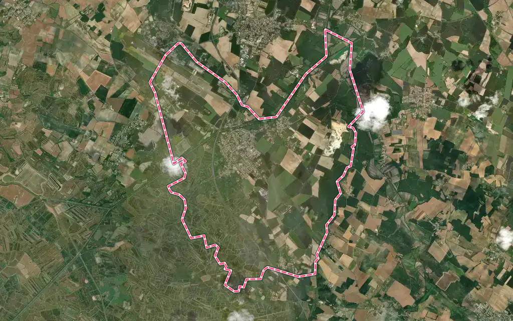 Vue satellite de Saint-Agnant avec ses contours administratifs