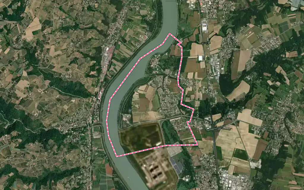 Vue satellite de Saint-Alban-du-Rhône avec ses contours administratifs