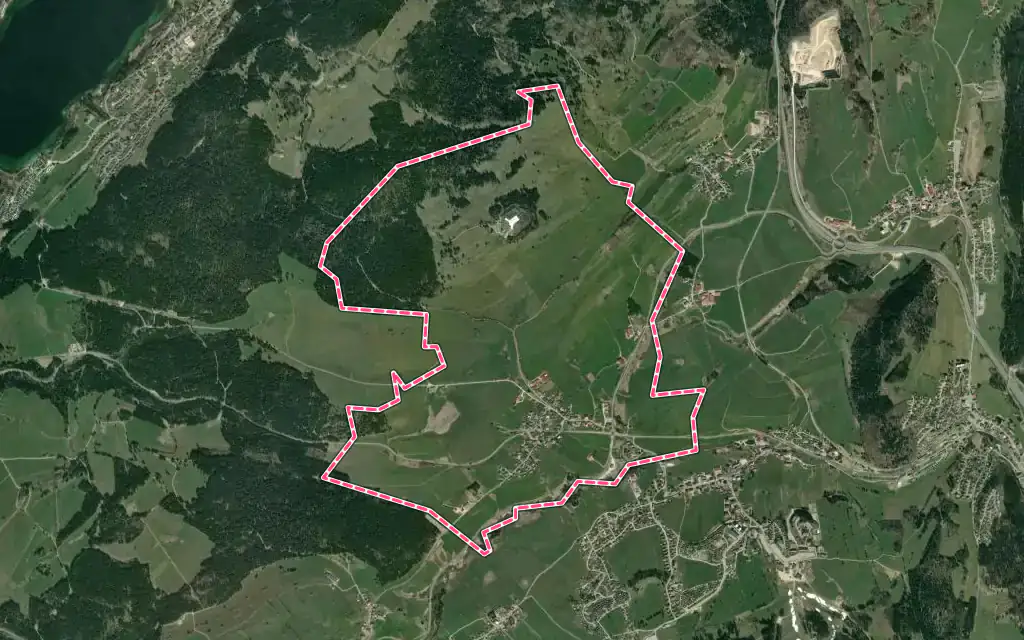 Vue satellite de Saint-Antoine avec ses contours administratifs