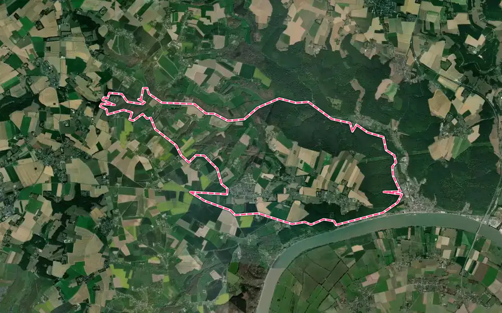 Vue satellite de Saint-Arnoult avec ses contours administratifs
