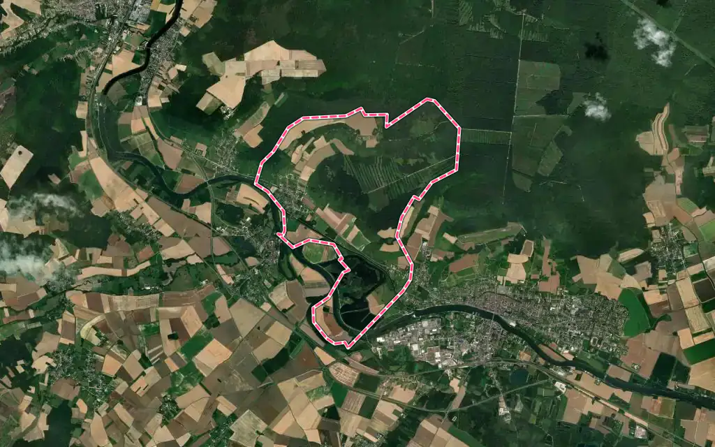 Vue satellite de Saint-Aubin-sur-Yonne avec ses contours administratifs