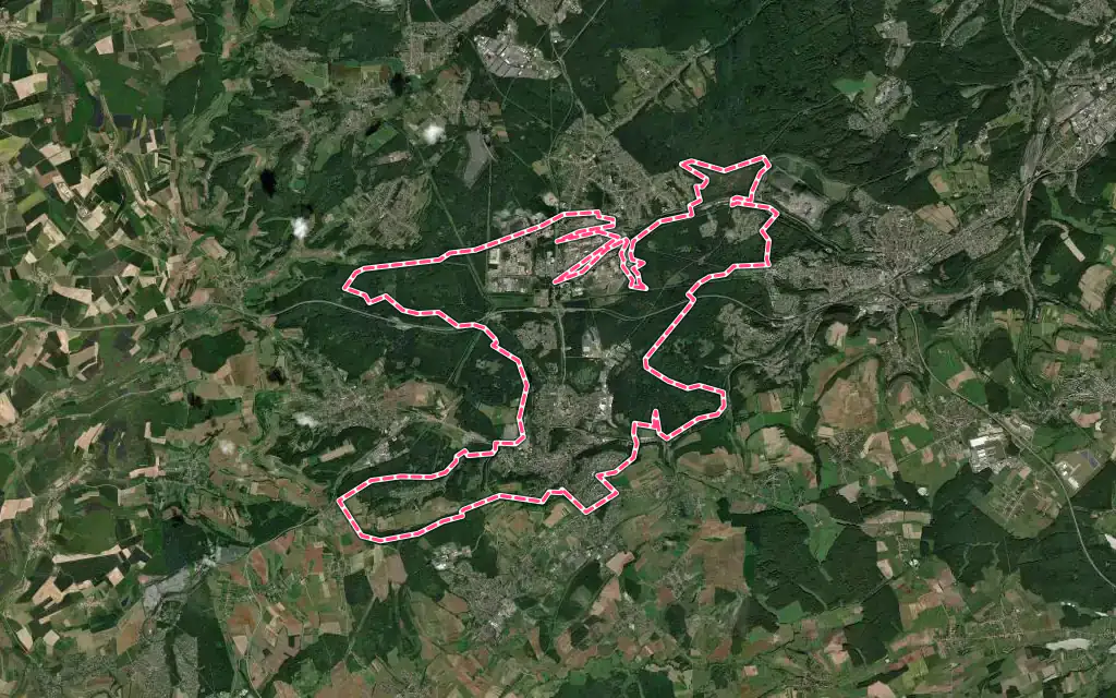 Vue satellite de Saint-Avold avec ses contours administratifs
