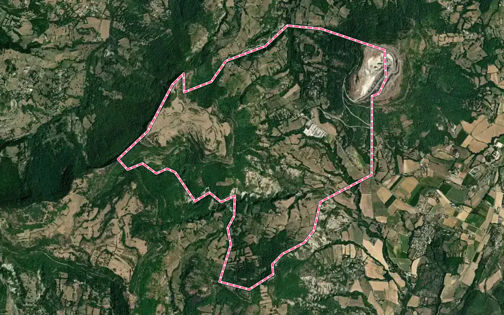Vue satellite de Saint-Bauzile avec ses contours administratifs