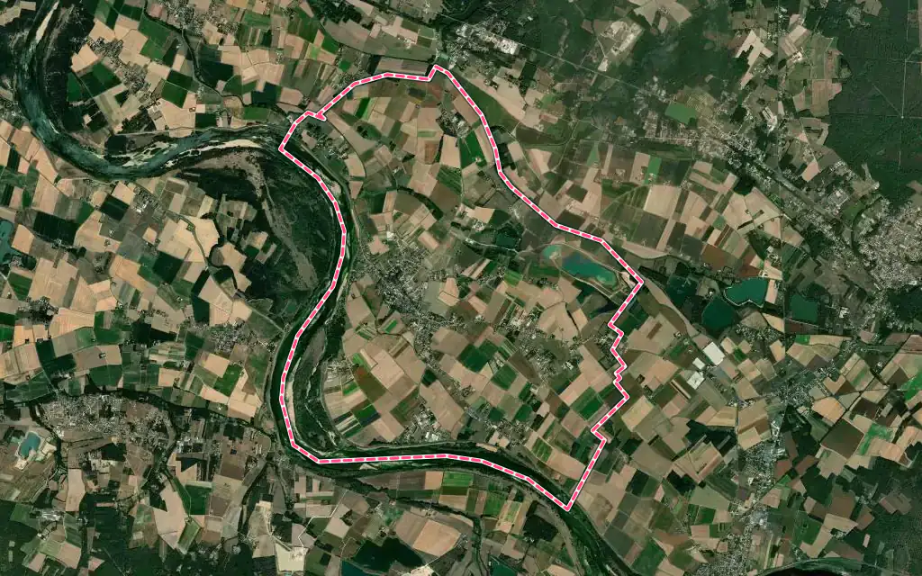 Vue satellite de Saint-Benoît-sur-Loire avec ses contours administratifs