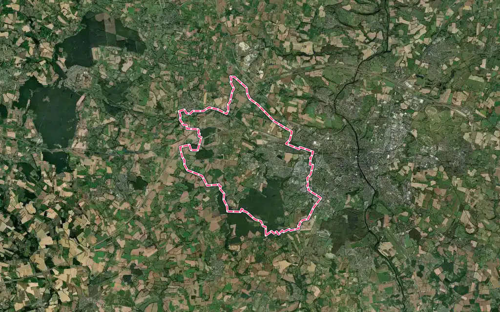 Vue satellite de Saint-Berthevin avec ses contours administratifs