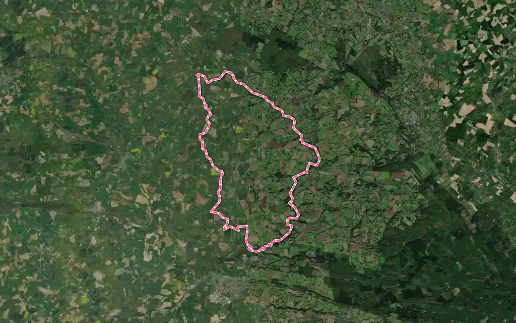 Vue satellite de Saint-Bômer-les-Forges avec ses contours administratifs