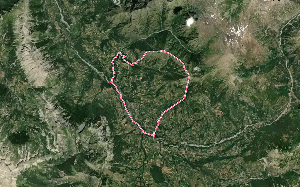 Vue satellite de Saint-Bonnet-en-Champsaur avec ses contours administratifs