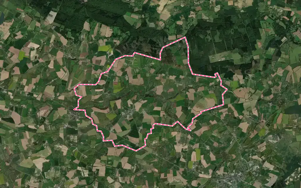Vue satellite de Saint-Calais-du-Désert avec ses contours administratifs