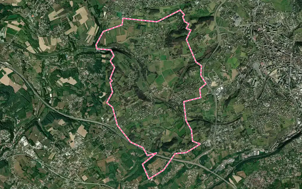 Vue satellite de Saint-Cassien avec ses contours administratifs