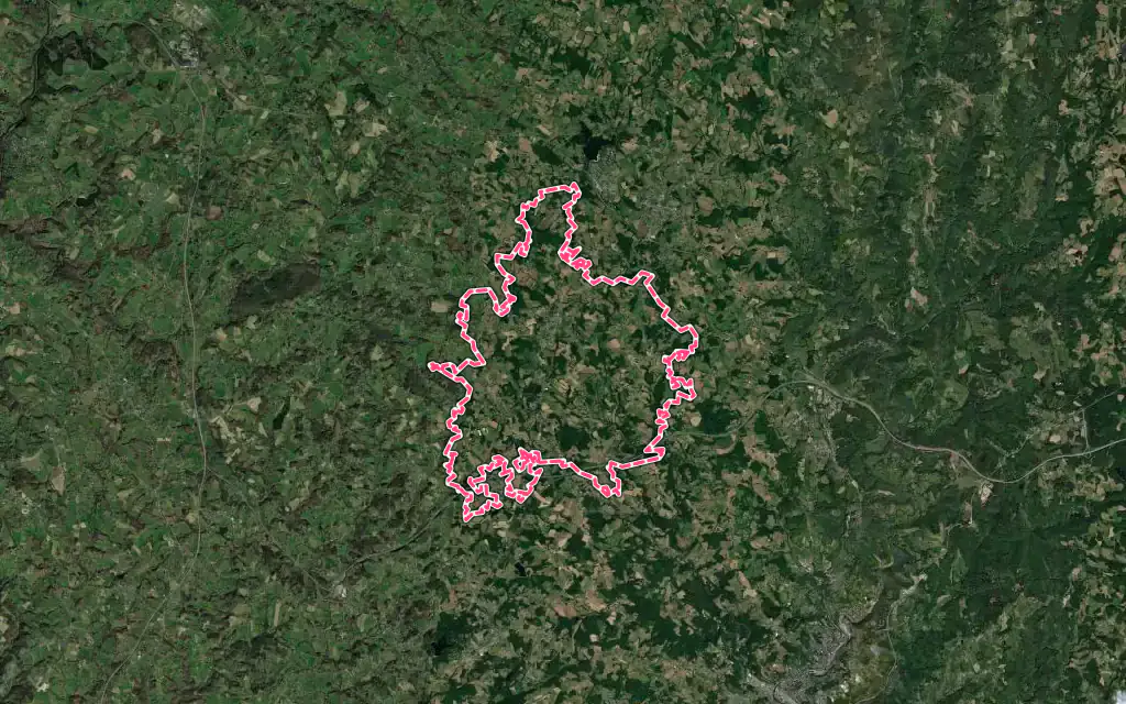 Vue satellite de Saint-Clément avec ses contours administratifs