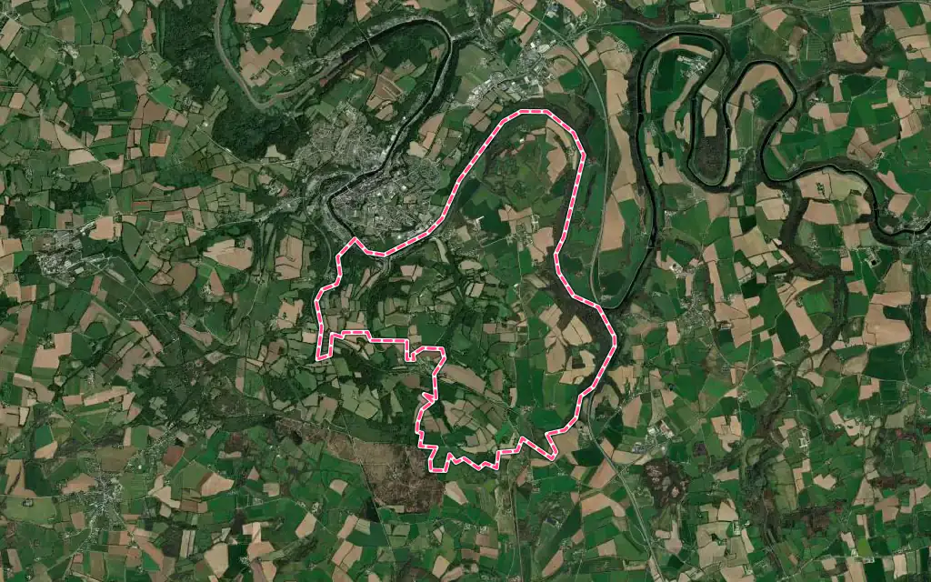 Vue satellite de Saint-Coulitz avec ses contours administratifs