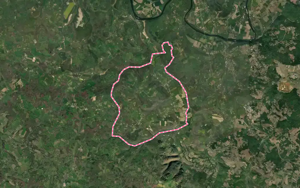 Vue satellite de Saint-Cybranet avec ses contours administratifs