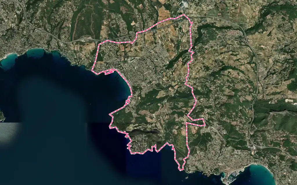 Vue satellite de Saint-Cyr-sur-Mer avec ses contours administratifs