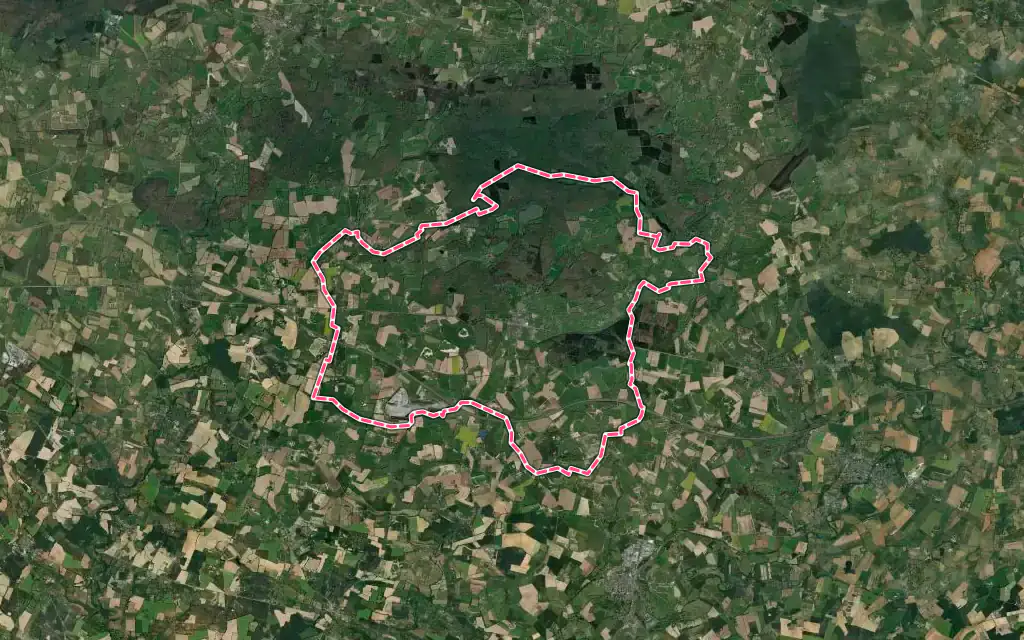 Vue satellite de Saint-Denis-d'Orques avec ses contours administratifs