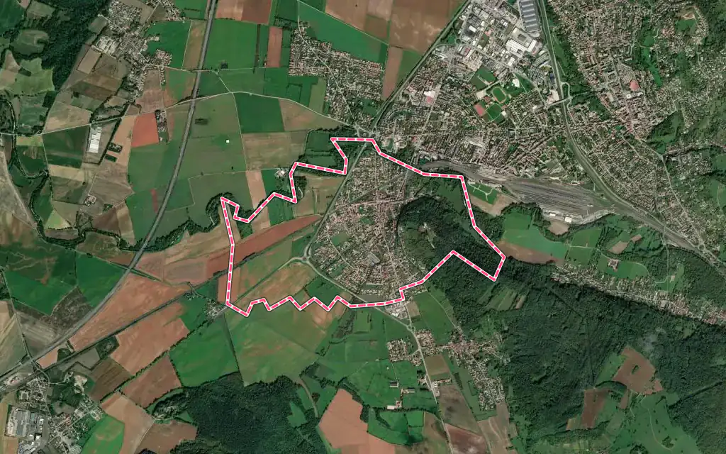 Vue satellite de Saint-Denis-en-Bugey avec ses contours administratifs