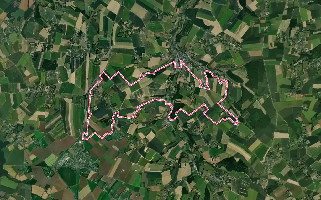 Vue satellite de Saint-Denis-sur-Scie avec ses contours administratifs