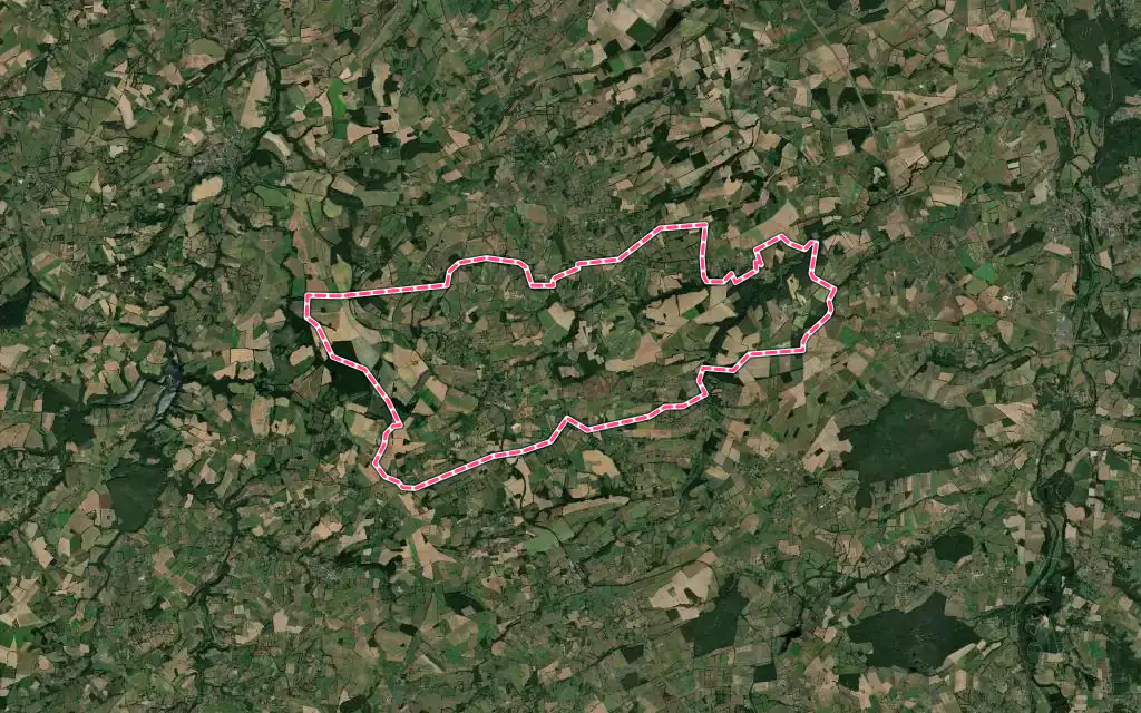 Vue satellite de Saint-Désiré avec ses contours administratifs