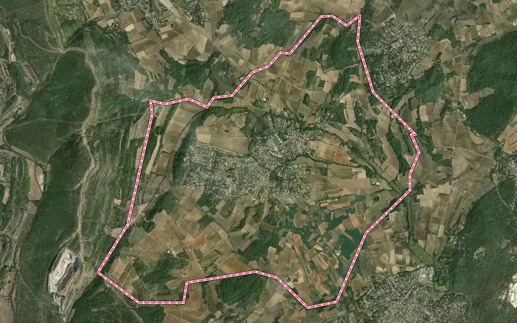 Vue satellite de Saint-Drézéry avec ses contours administratifs