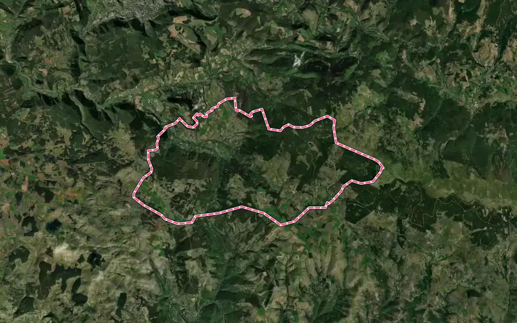 Vue satellite de Saint-Étienne-du-Valdonnez avec ses contours administratifs