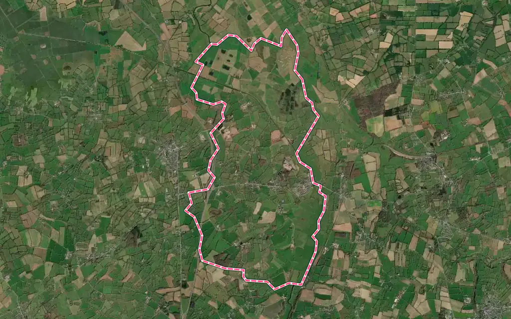 Vue satellite de Saint-Fromond avec ses contours administratifs