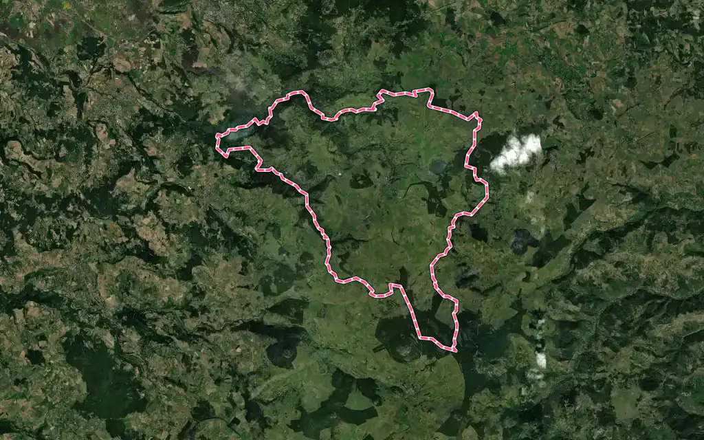 Vue satellite de Saint-Front avec ses contours administratifs