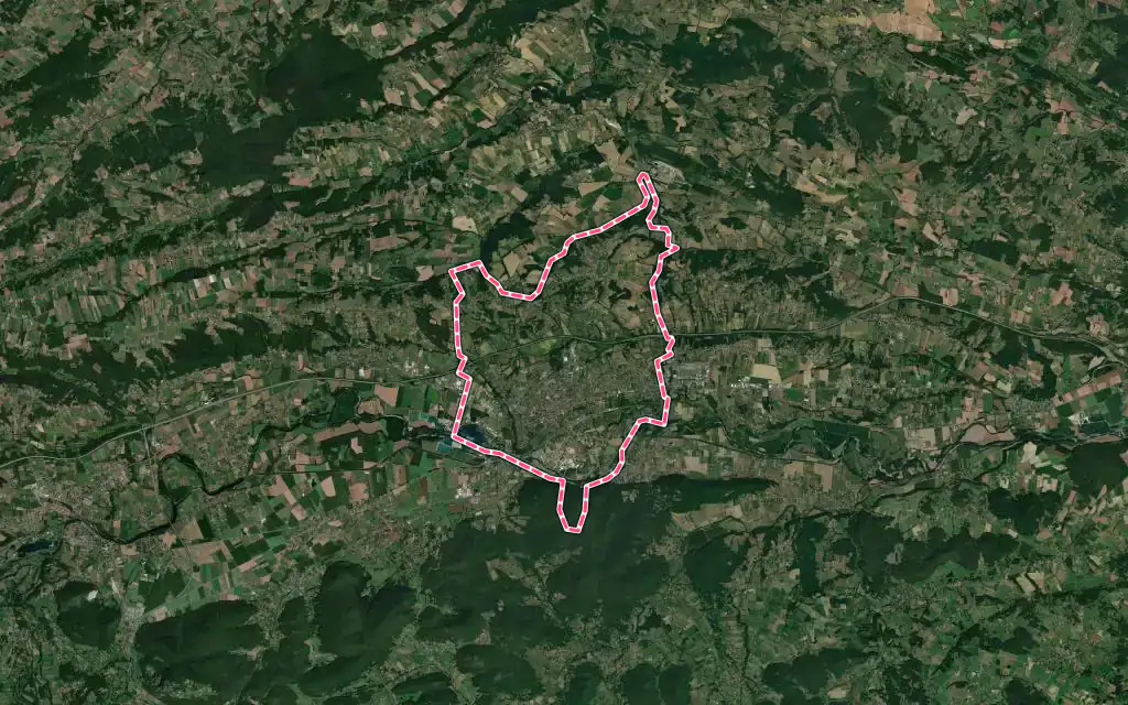 Vue satellite de Saint-Gaudens avec ses contours administratifs