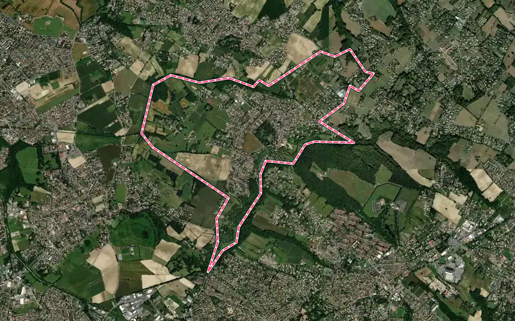 Vue satellite de Saint-Geniès-Bellevue avec ses contours administratifs