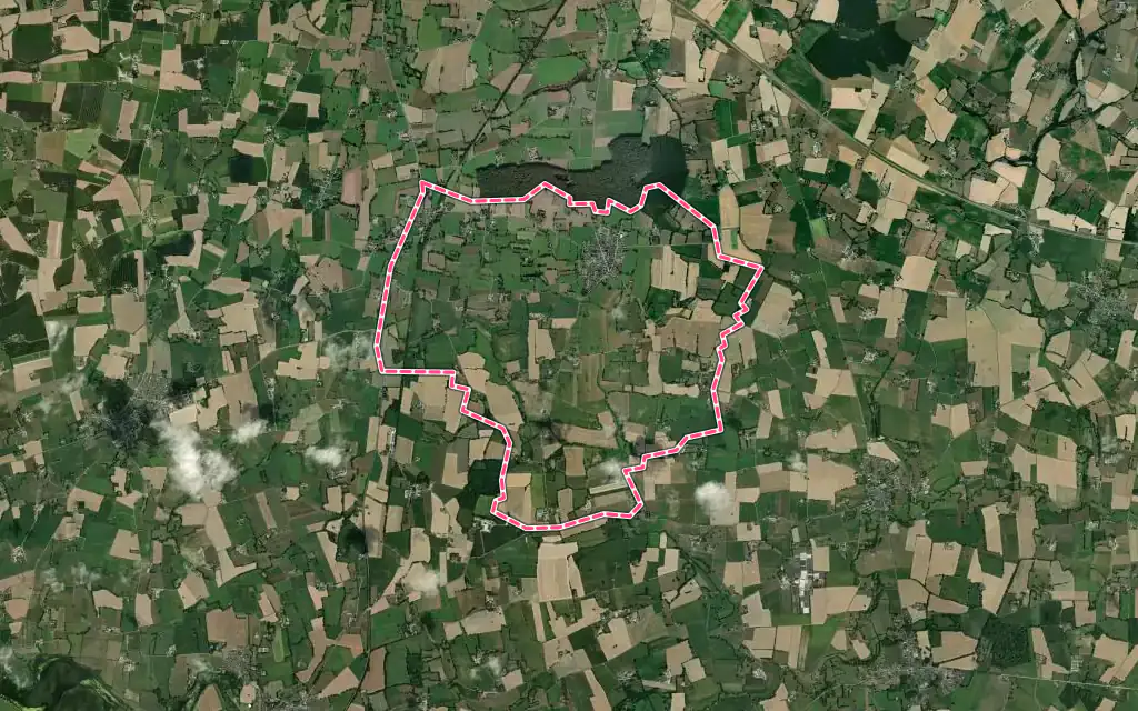 Vue satellite de Saint-Germain-du-Pinel avec ses contours administratifs