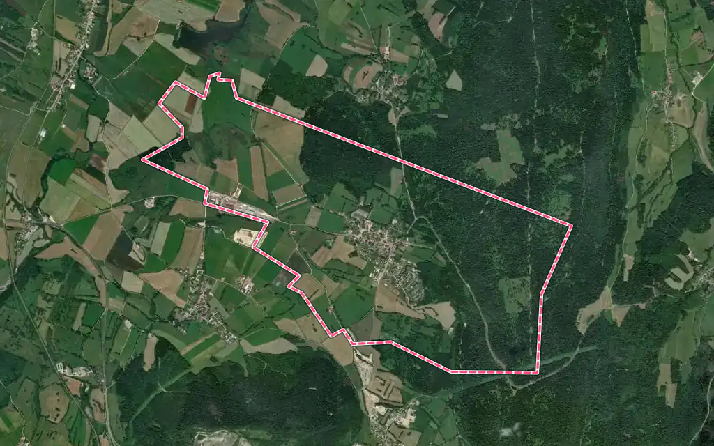 Vue satellite de Saint-Germain-en-Montagne avec ses contours administratifs