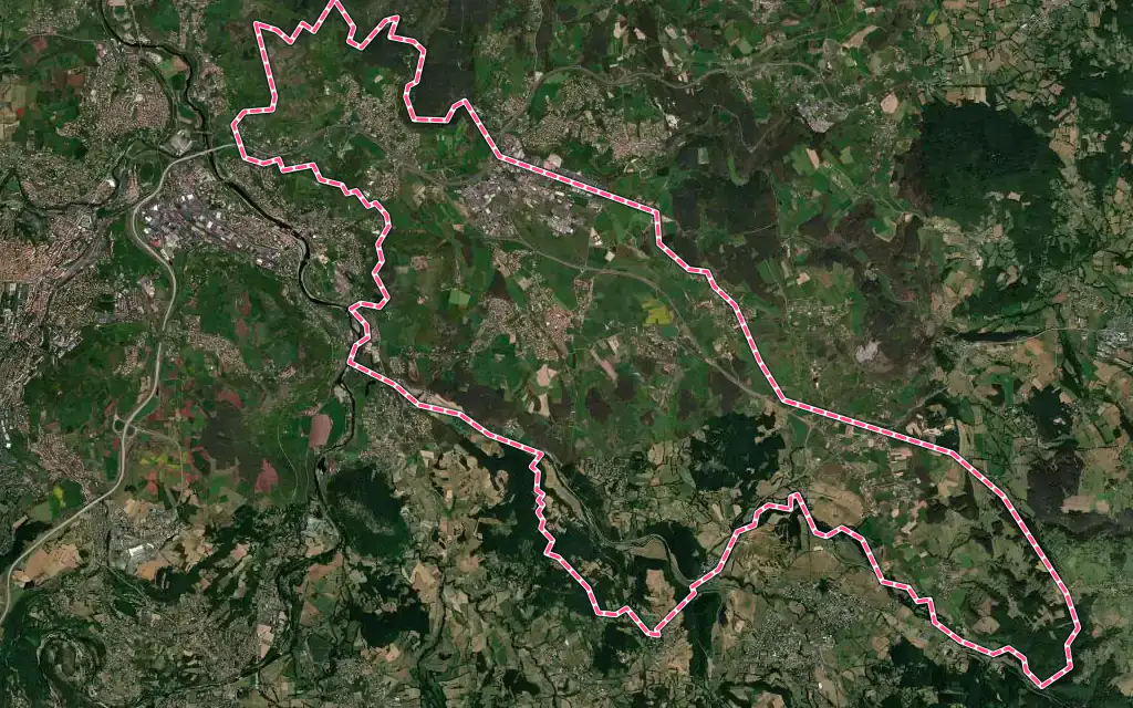 Vue satellite de Saint-Germain-Laprade avec ses contours administratifs