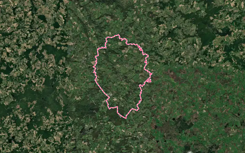 Vue satellite de Saint-Germain-les-Belles avec ses contours administratifs