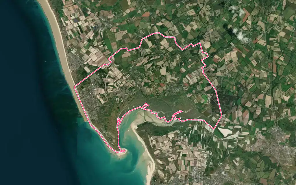 Vue satellite de Saint-Germain-sur-Ay avec ses contours administratifs