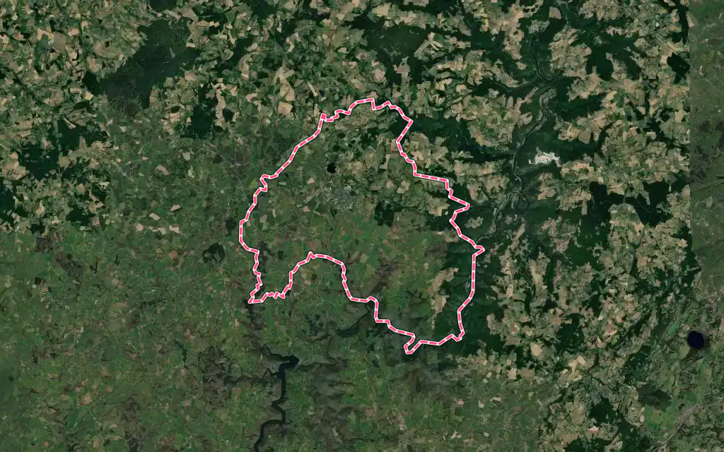 Vue satellite de Saint-Gervais-d'Auvergne avec ses contours administratifs