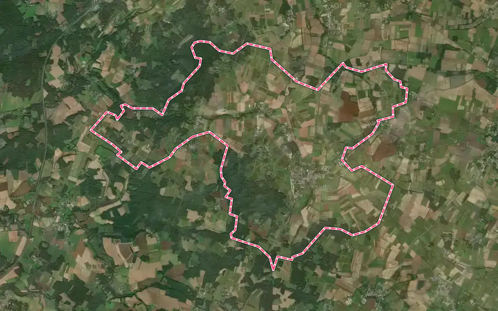 Vue satellite de Saint-Hilaire-de-Villefranche avec ses contours administratifs