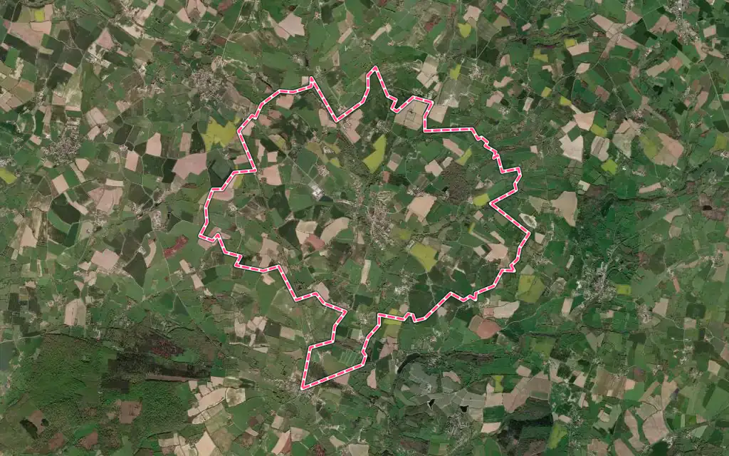 Vue satellite de Saint-Hilaire-de-Voust avec ses contours administratifs
