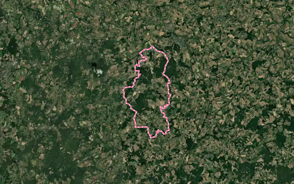 Vue satellite de Saint-Hilaire-les-Places avec ses contours administratifs