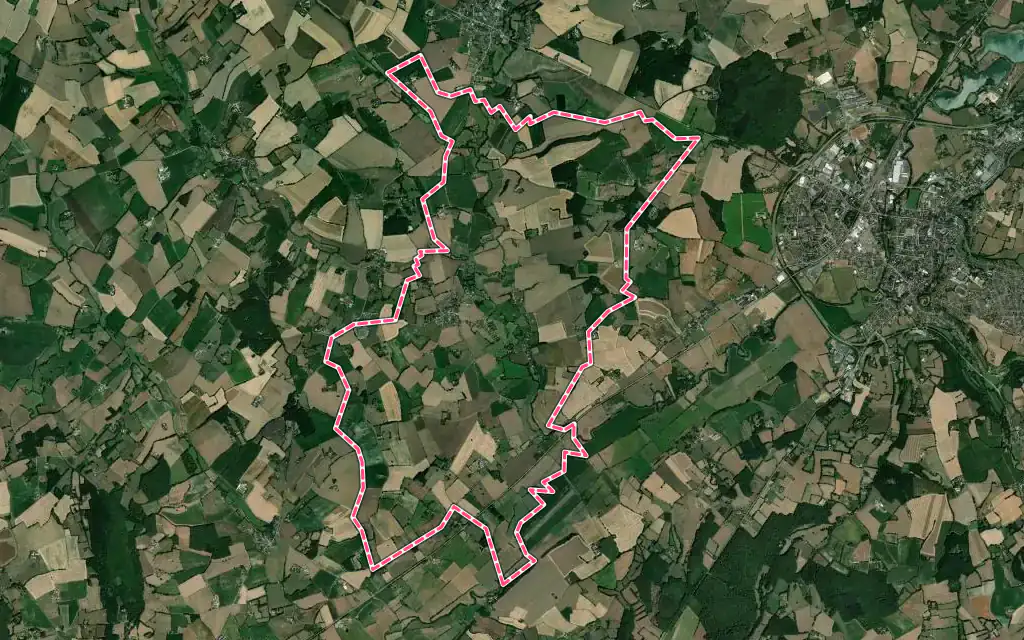 Vue satellite de Saint-Hilaire-sur-Erre avec ses contours administratifs
