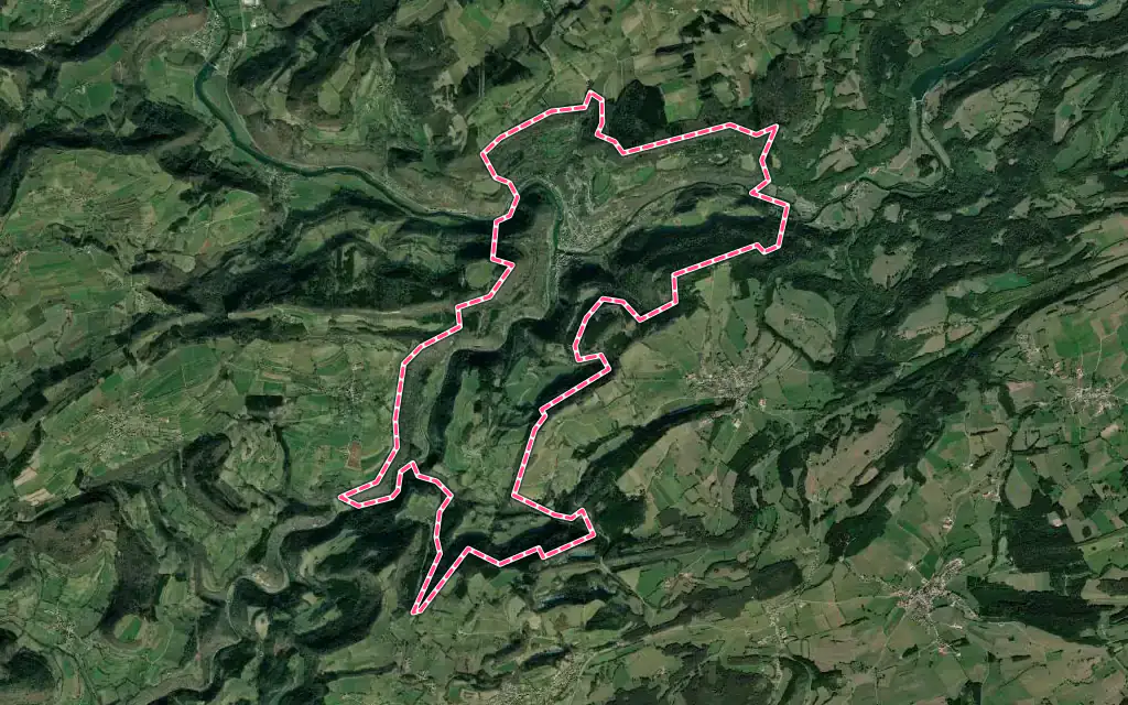 Vue satellite de Saint-Hippolyte avec ses contours administratifs