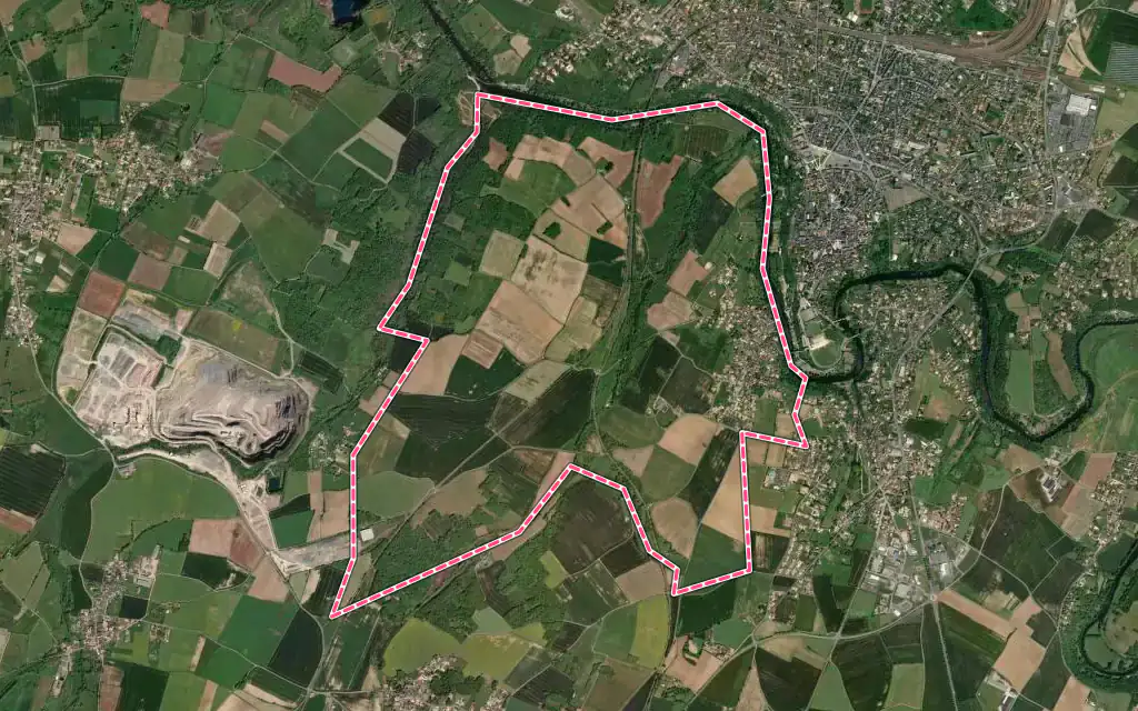 Vue satellite de Saint-Jacques-de-Thouars avec ses contours administratifs
