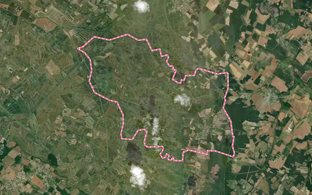 Vue satellite de Saint-Jean-d'Angle avec ses contours administratifs